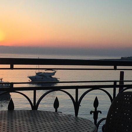Maltese Balcony Saint Julian's Exterior foto