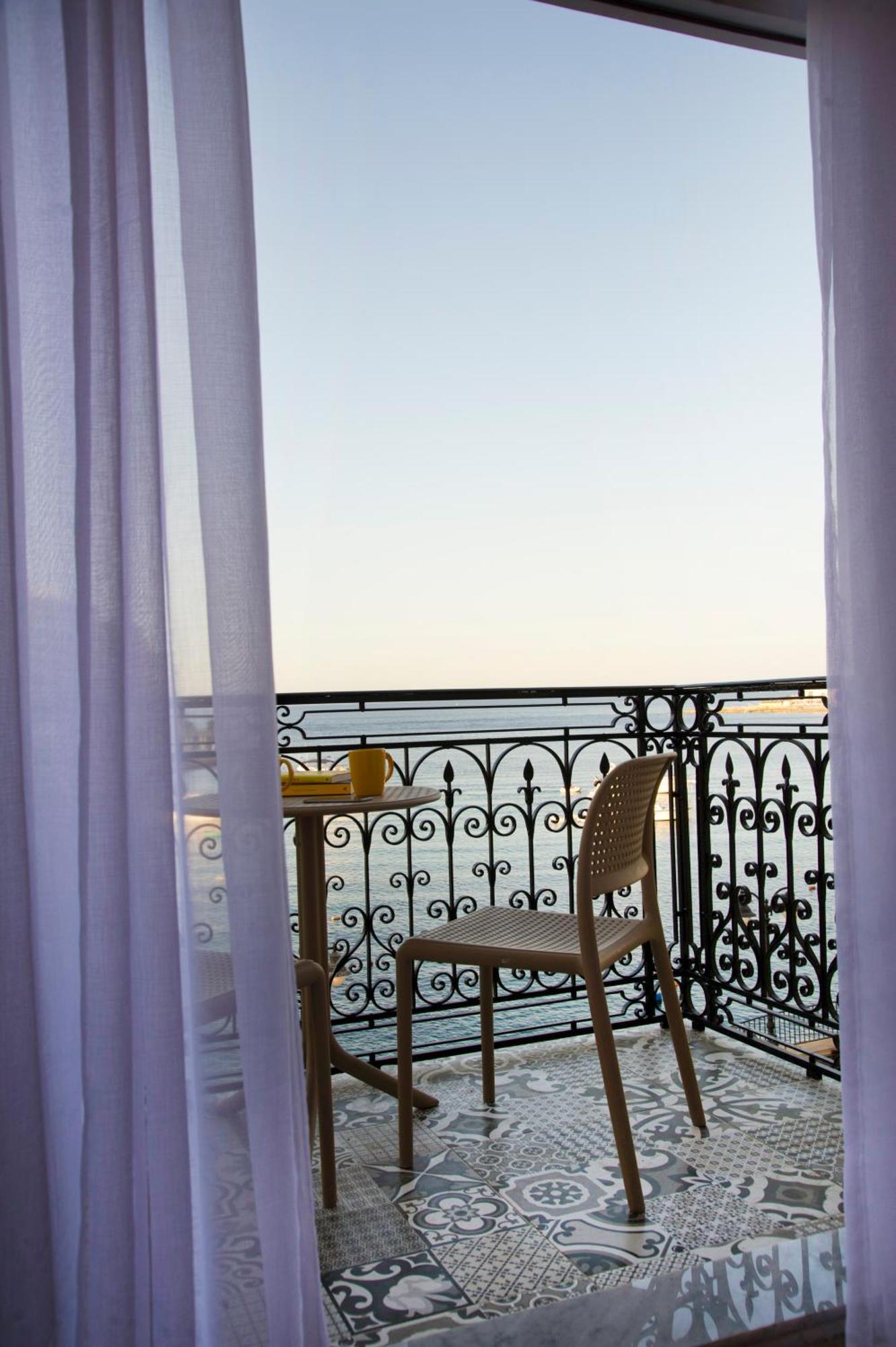 Maltese Balcony Saint Julian's Exterior foto